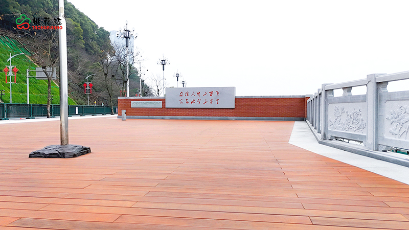 恰同學(xué)少年廣場