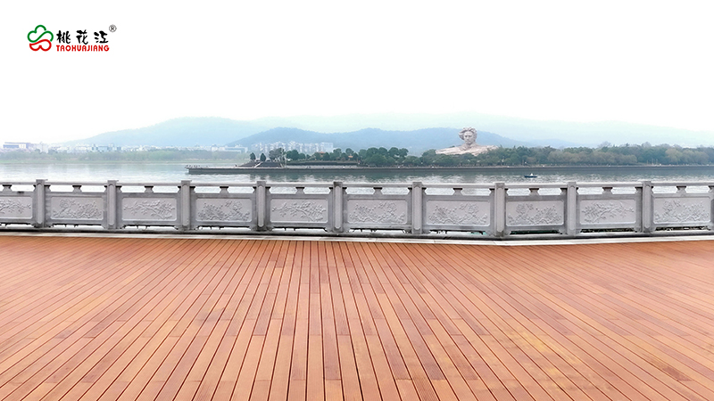 恰同學(xué)少年廣場