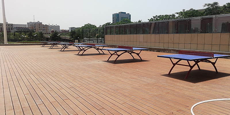 運(yùn)動(dòng)場所的竹木地板